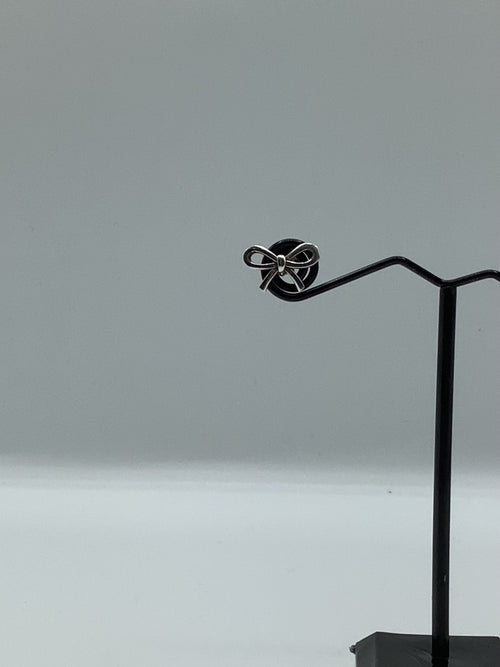 Tiffany & Co> Bow Stud Earrings