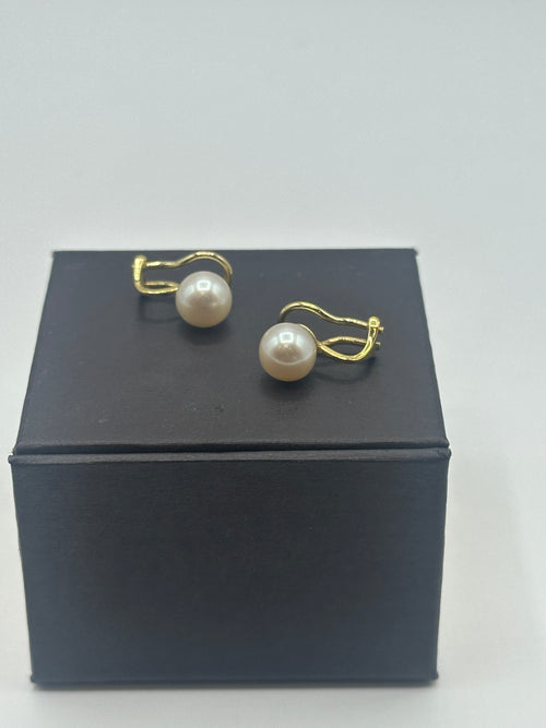9ct Yellow Gold Cultured Pearl Clip On Earrings