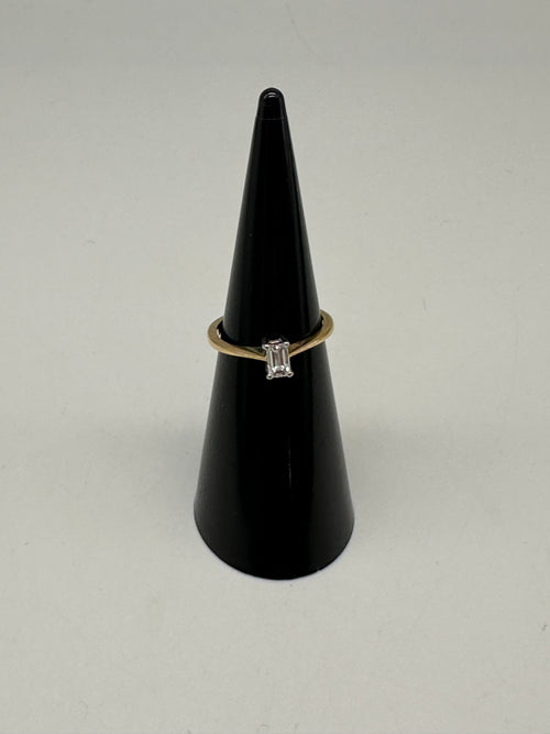 18ct Yellow Gold Emerald Cut Diamond Ring