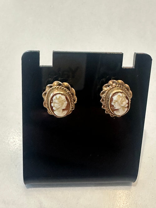 9ct Gold Earrings