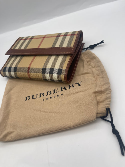 Ladies Burberry Wallet