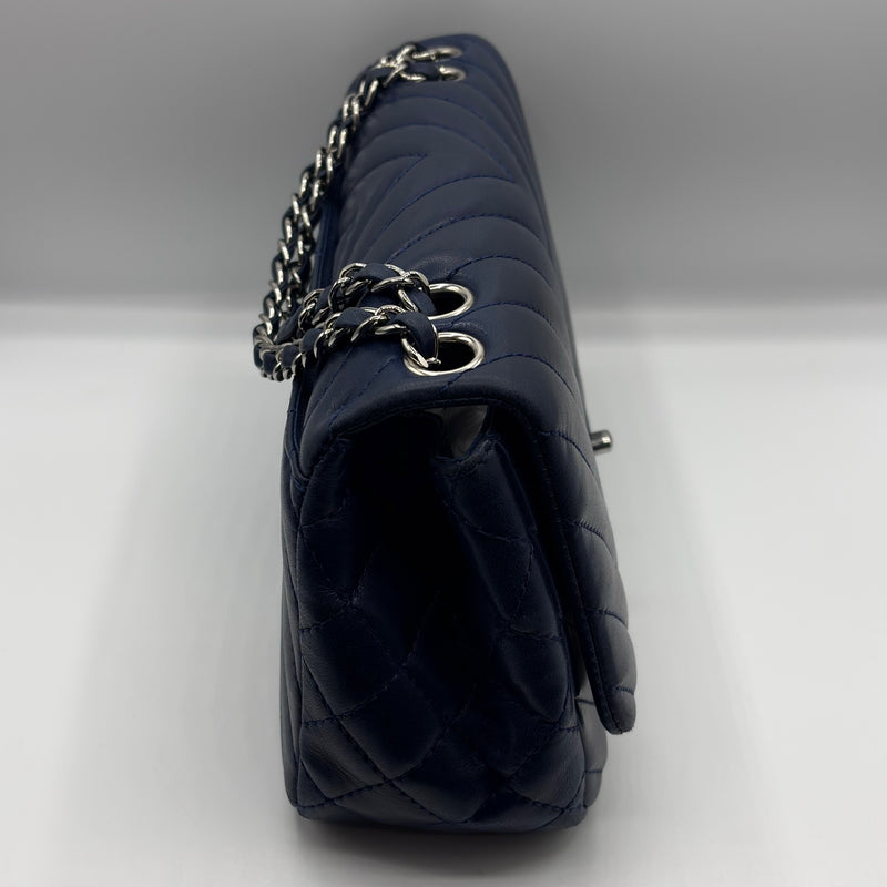 Chanel Medium Navy Blue V Flap Handbag – Elite HNW - High End