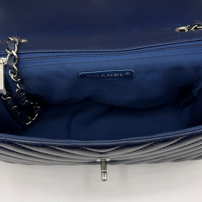Chanel Medium Navy Blue V Flap Handbag – Elite HNW - High End