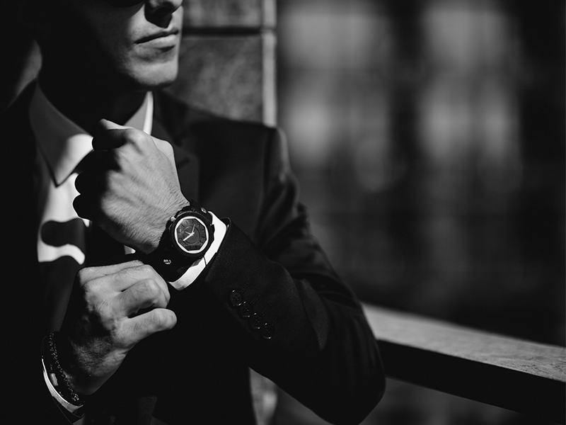 Louis Vuitton Black Purse – Elite HNW - High End Watches, Jewellery & Art  Boutique