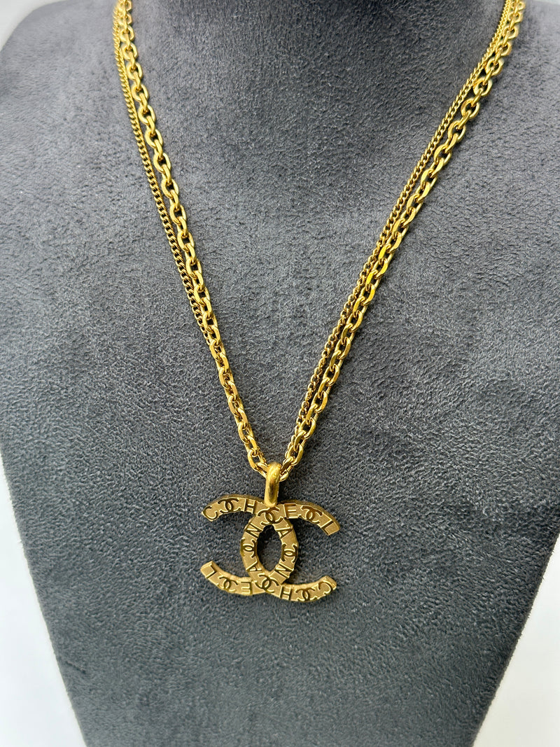 Chanel Double Chain Necklace With Interlocking C Logo Pendant Elite chanel-double-chain-necklace-with-interlocking-c-logo-pendant-elite