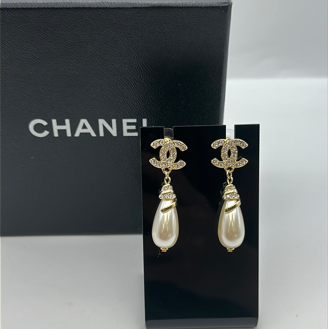 Cc earrings Chanel Black in Metal - 39224184