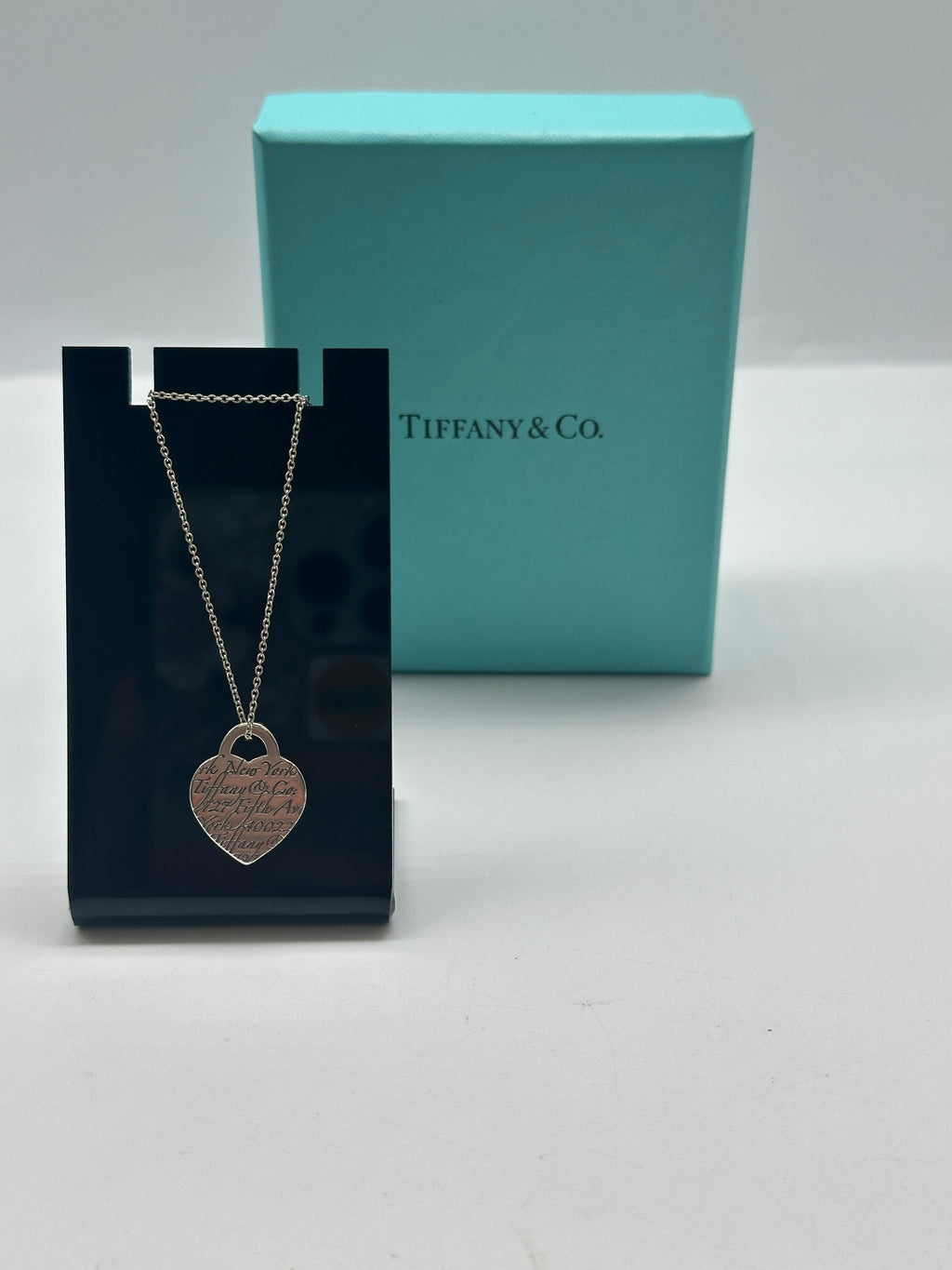 【専用】Tiffany & Co. Tiffany Notes 727 Fifth Avenue Heart Necklace – Elite HNW - High
