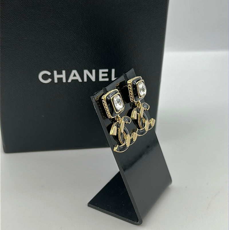 Chanel CC Logo Enamel Earrings – Elite HNW - High End Watches