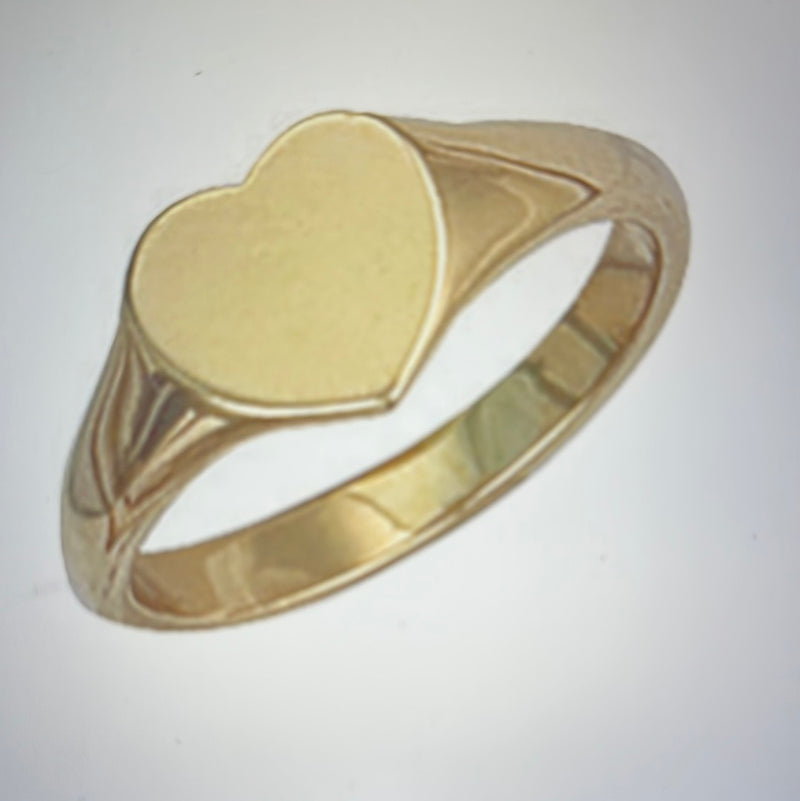 9ct Yellow Gold Heart Shape Ring