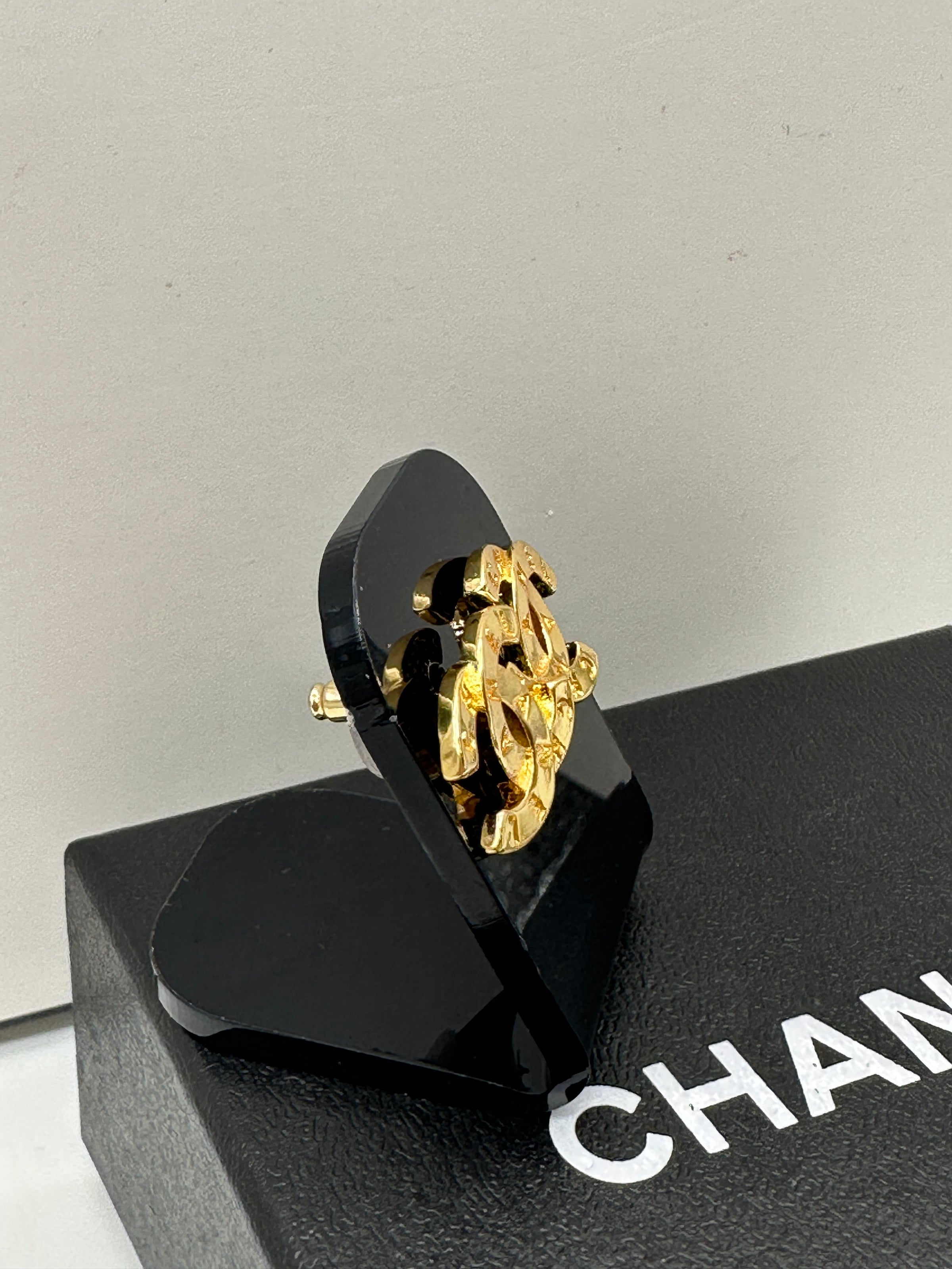 Chanel CC Logo Gold Earrings -Small – Elite HNW - High End Watches