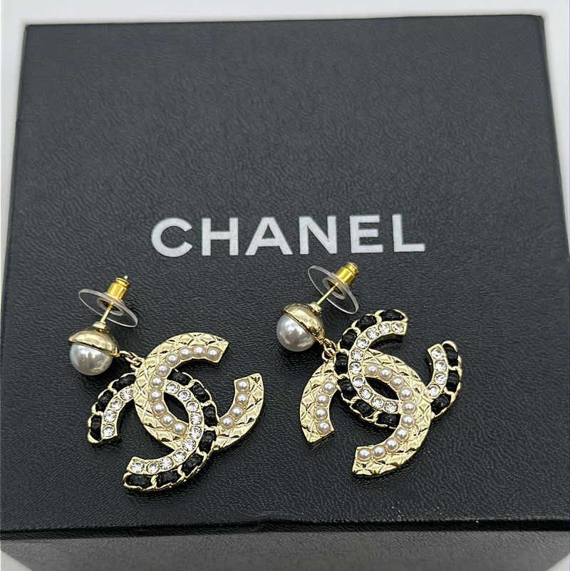 Chanel earrings Chanel Multicolour in Plastic  29090859