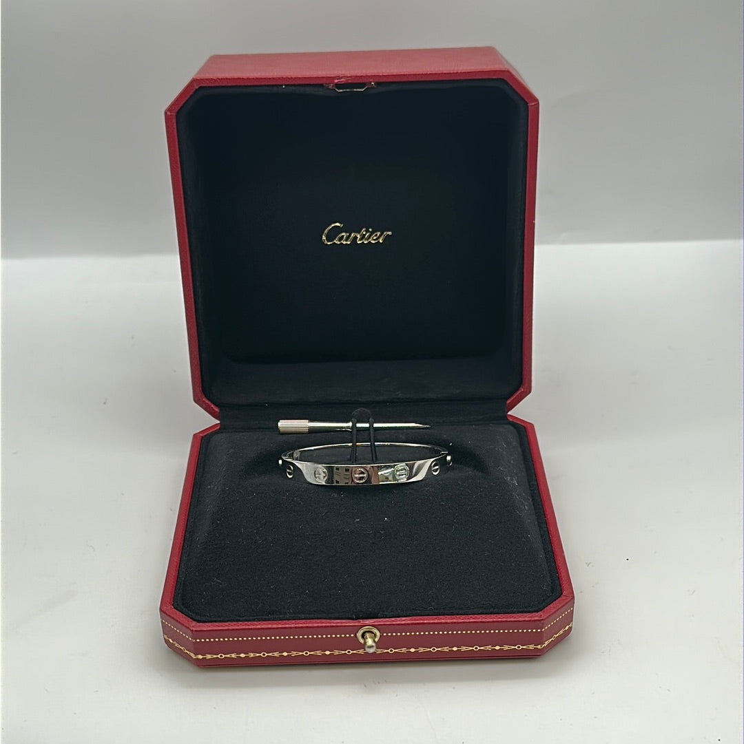 CARTIER 《 BABY LOVE 》 読み切れる white gold 