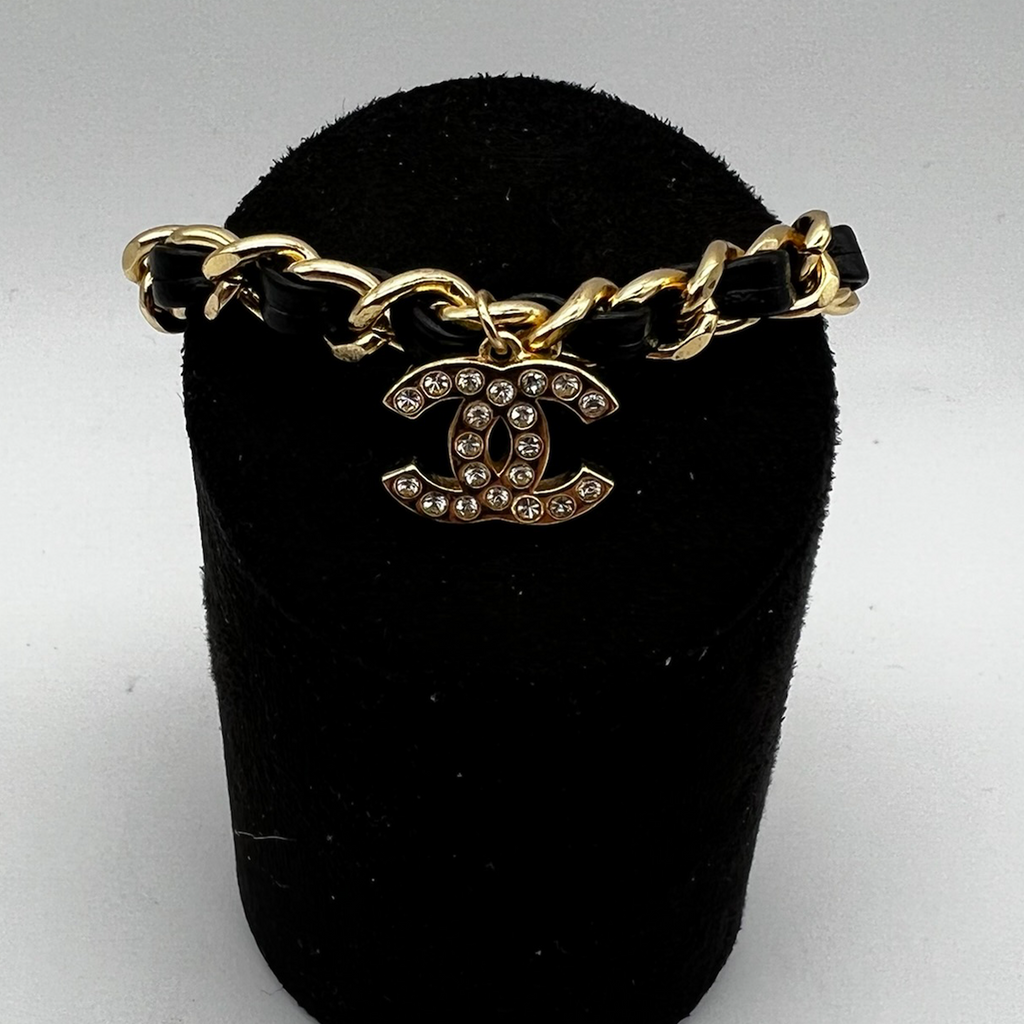 ChanelGold_BlackLeatherbRACLET  display picture 1