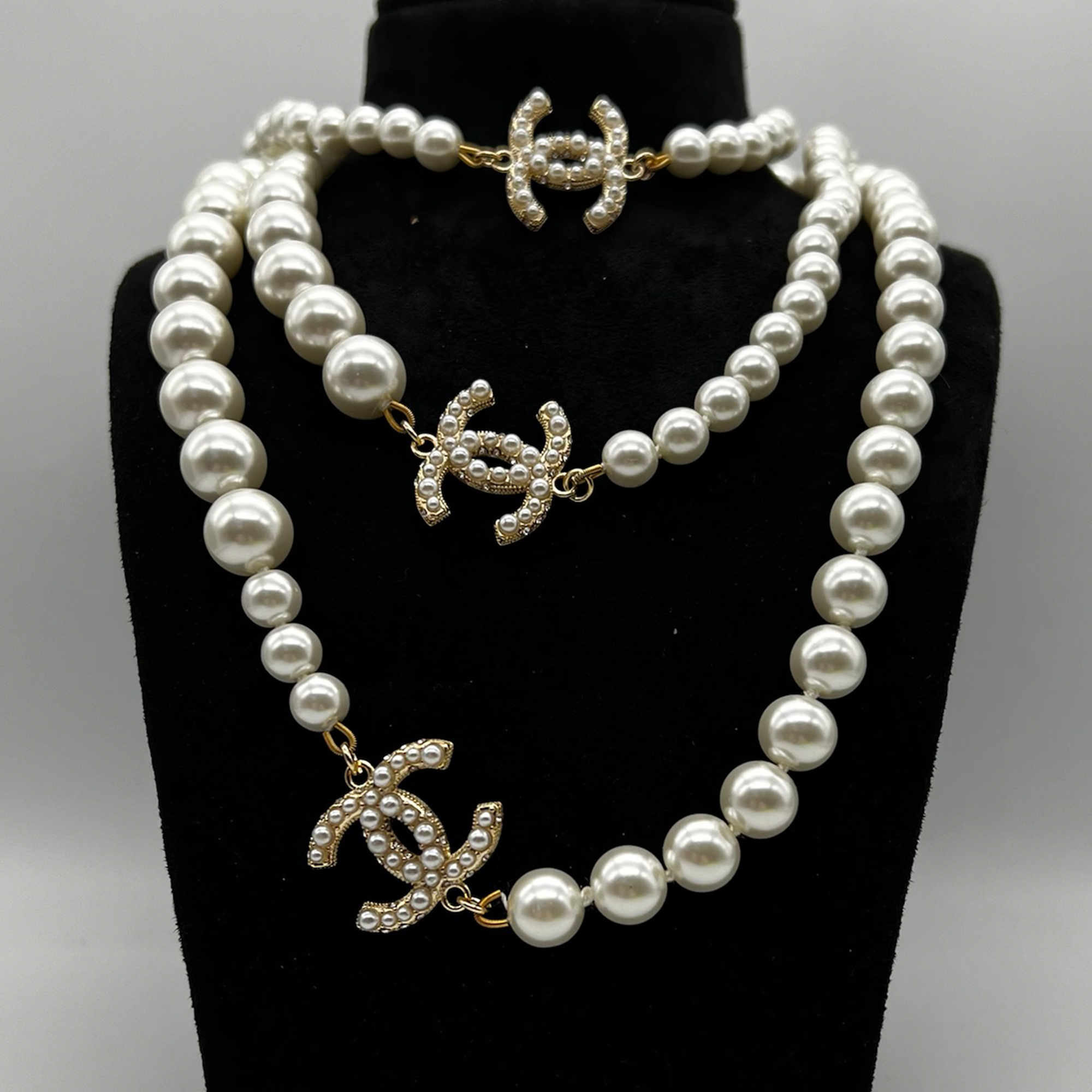 CHANEL Pre-Owned 1986-1992 Logo faux-pearl Necklace - Farfetch