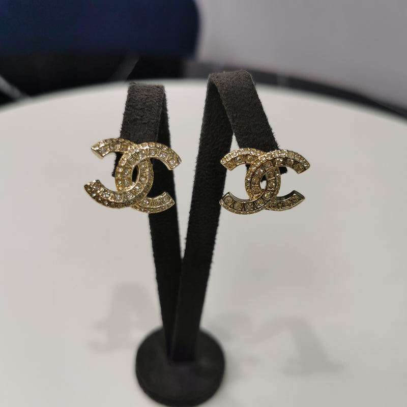 Vintage CHANEL Classic CC Logo gold Earrings with Crystals