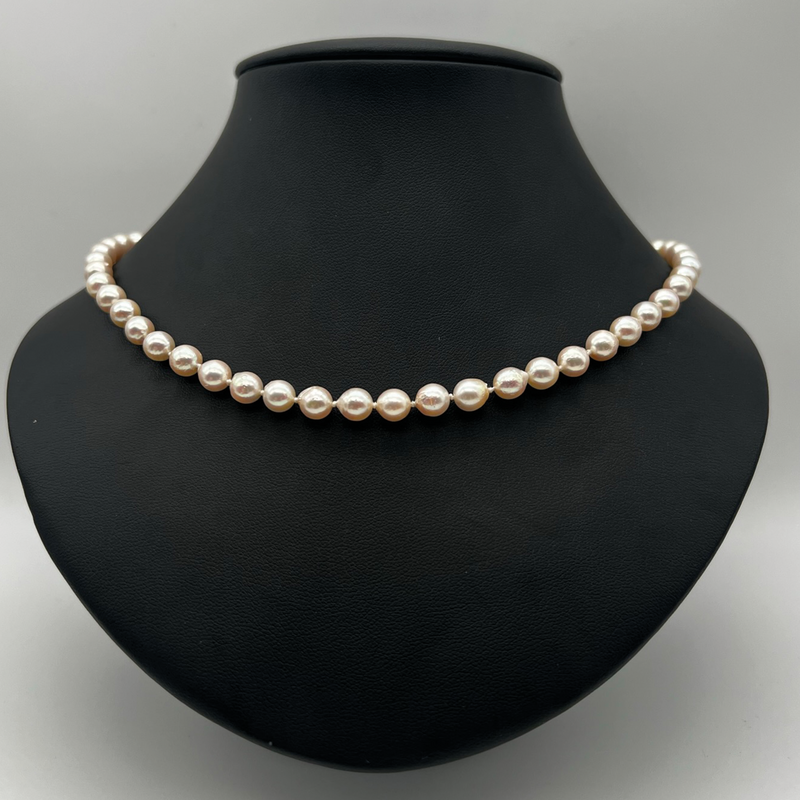 Mikimoto Stunning Vintage Cultured Pearl Necklace - 9ct Gold