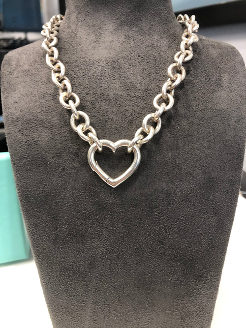 TIFFANY HEART CLASP NECKLACE