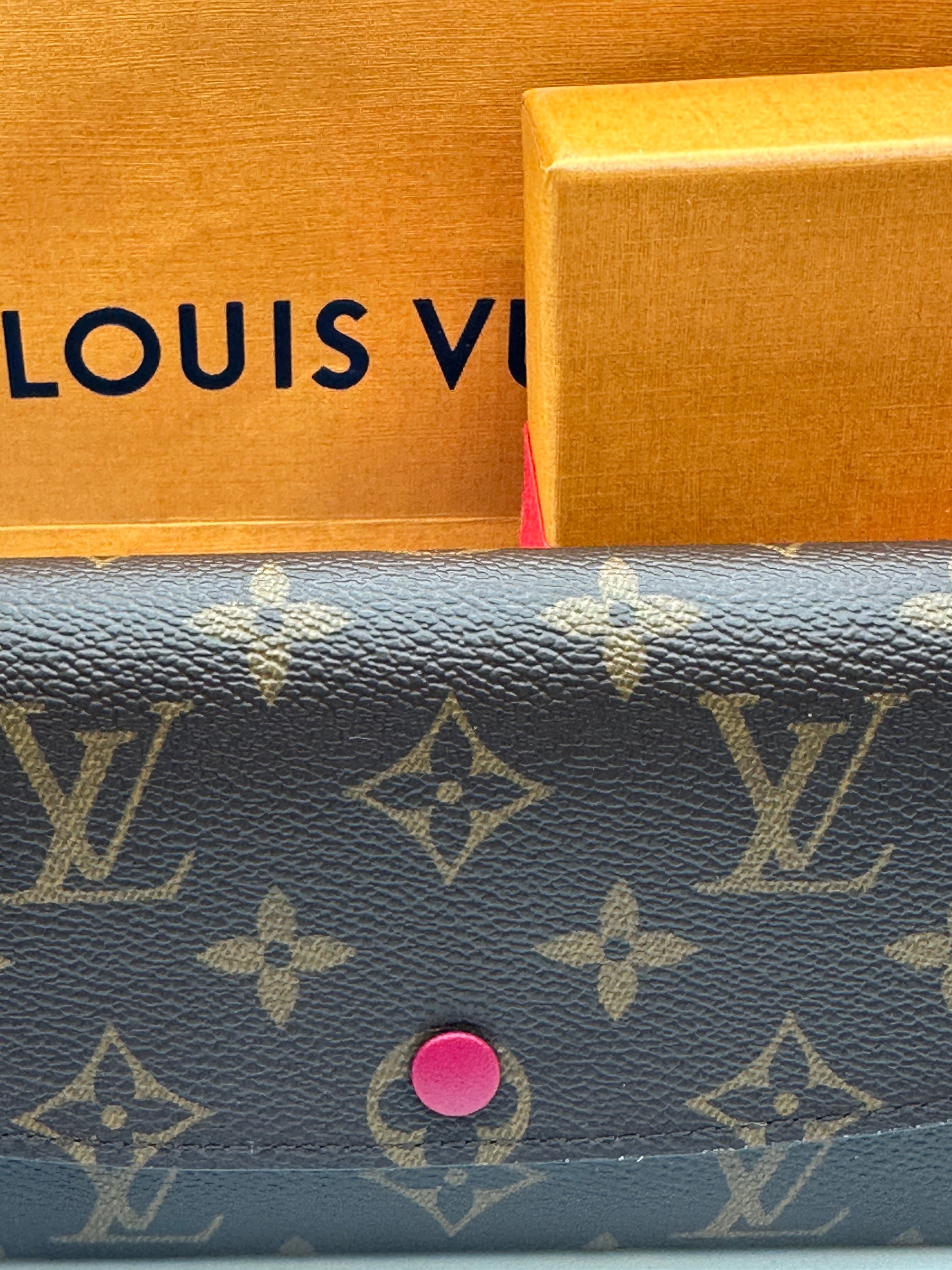 Louis Vuitton Emily Wallet – Elite HNW - High End Watches