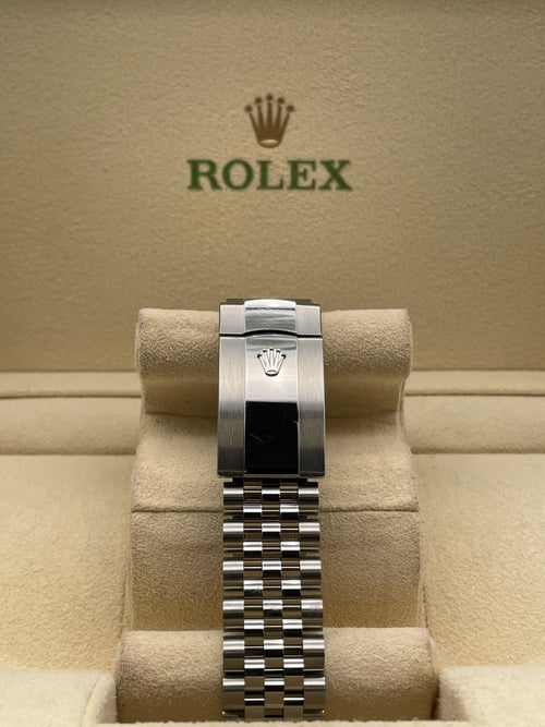 Rolex Datejust 41mm Blue Face White Hour Markers On Jubilee Bracelet Full Set