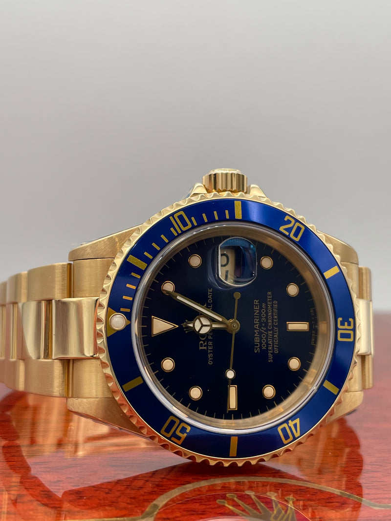 18 karat gold rolex submariner sale