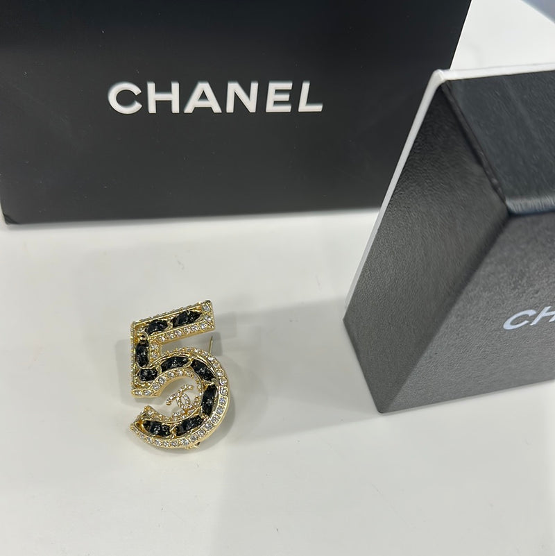 escanear polla pala Chanel No 5 Brooch – Elite HNW - High End Watches, Jewellery & Art Boutique