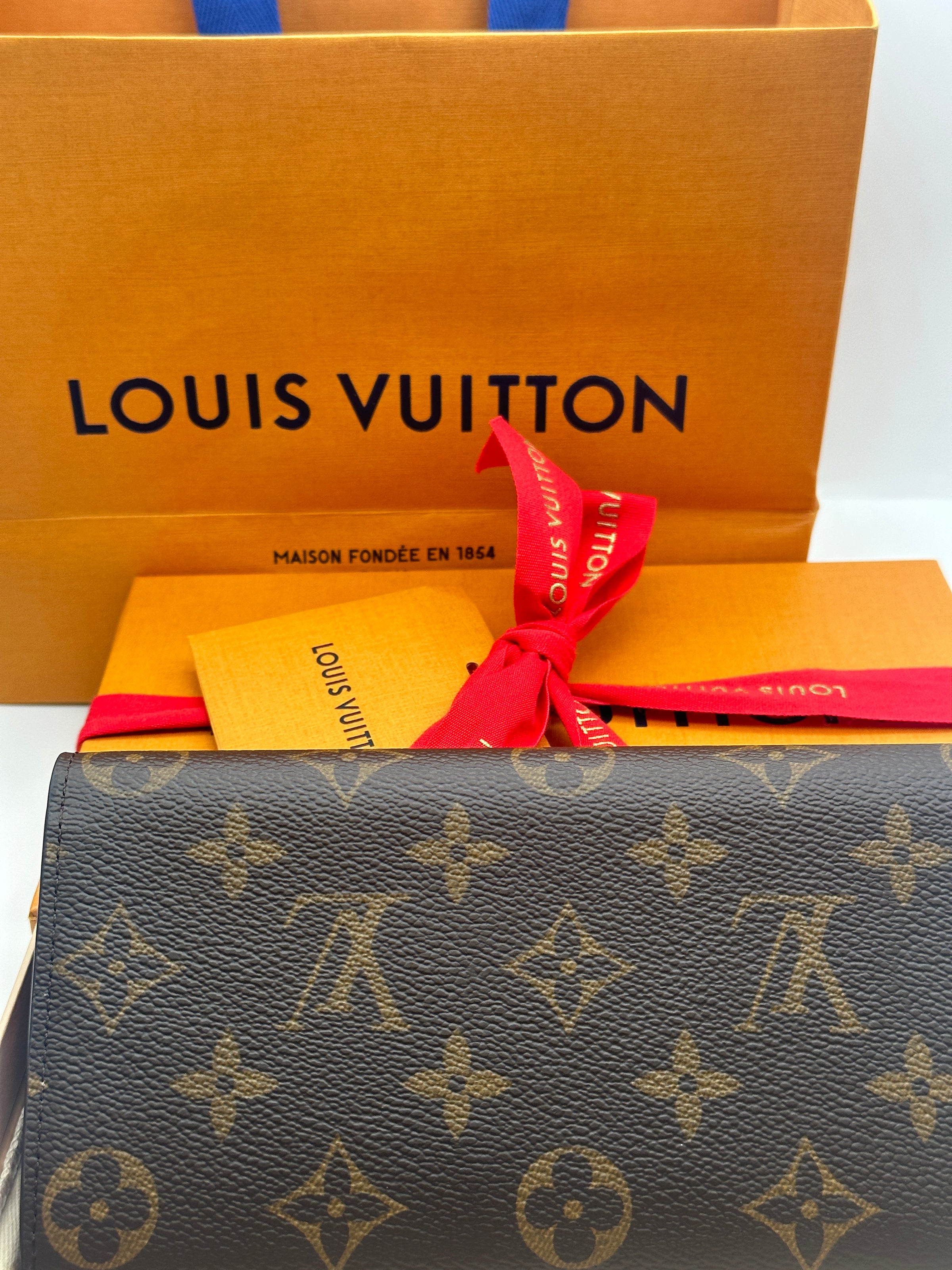 Louis Vuitton Emily Wallet – Elite HNW - High End Watches, Jewellery & Art  Boutique