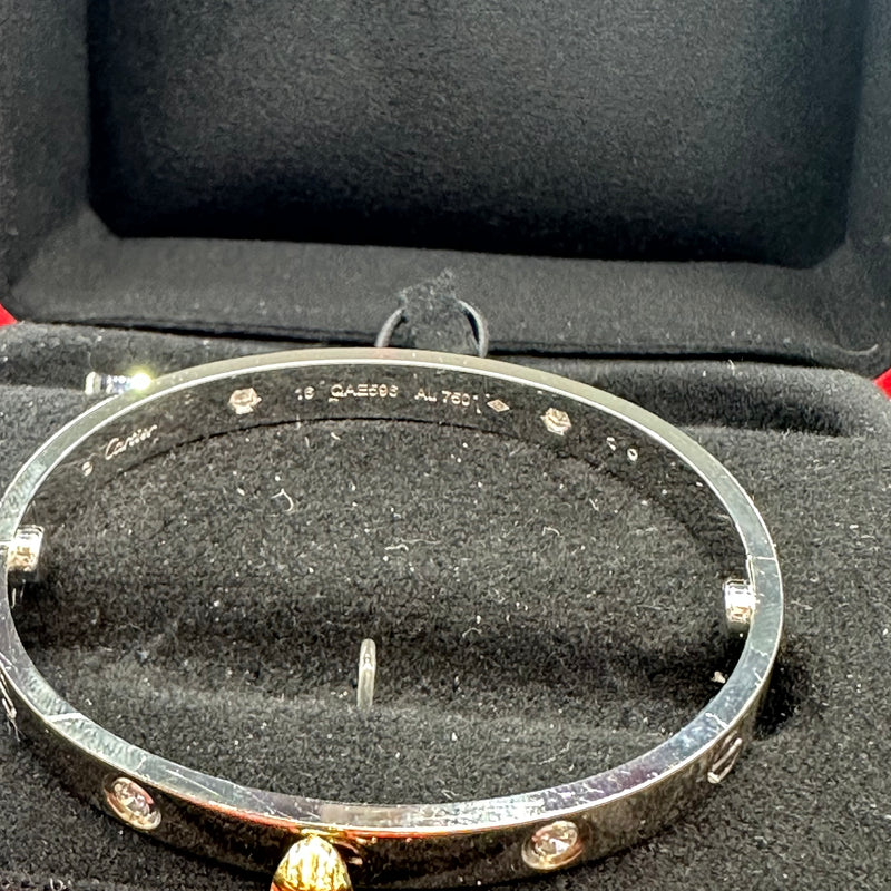 White gold diamond 2025 cartier love bracelet